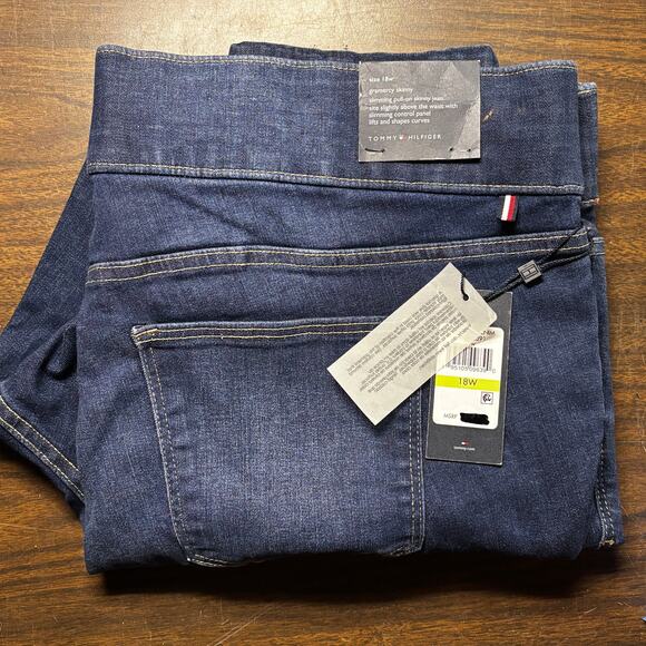 Tommy Hilfiger Jeans Women 18W Plus Blue Denim Flex Gramercy Skinny Pull-On NWT - Picture 7 of 7